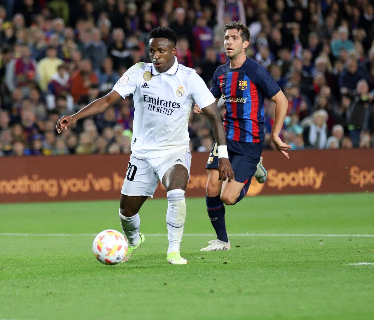 Fenerbahçe bombayı Barcelona'dan patlattı! İşte o isim... 32