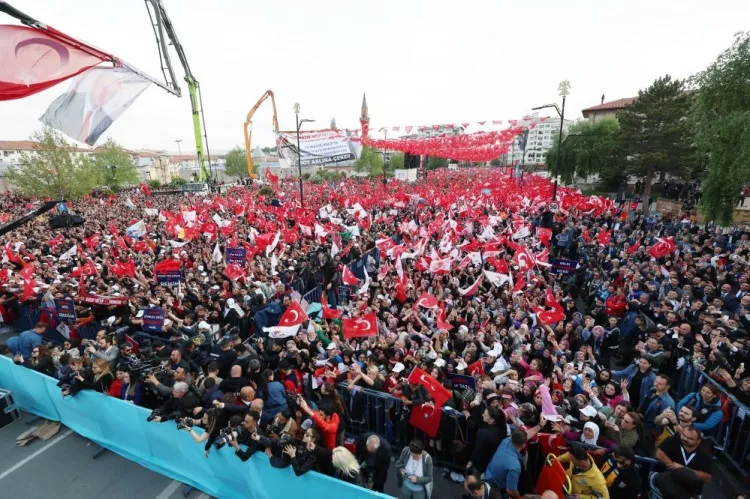 Sivas mesajı verdi! Cumhurbaşkanı Recep Tayyip Erdoğan: Böyle bir muhteşem coşkuyu yaşamamıştım... 11
