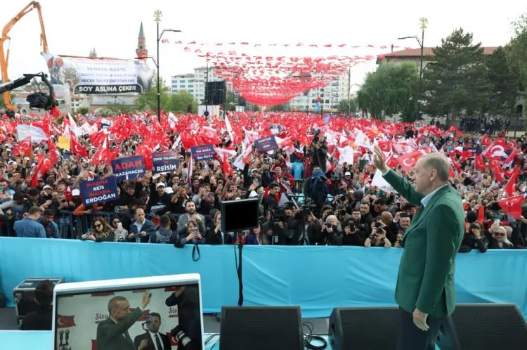 Sivas mesajı verdi! Cumhurbaşkanı Recep Tayyip Erdoğan: Böyle bir muhteşem coşkuyu yaşamamıştım... 16