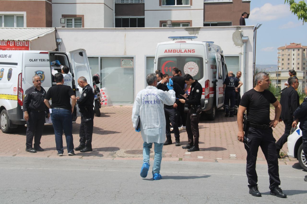 Çocuğunu kurtarmak isterken, kucağındaki diğer çocuğuyla 13. kattan düştü: 3 ölü 5