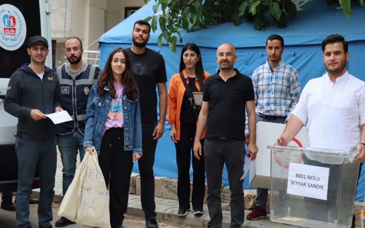 Seyyar sandıklar iş başında! Oy kullanmaya gidemeyen vatandaşların sandık ayağına gitti 6
