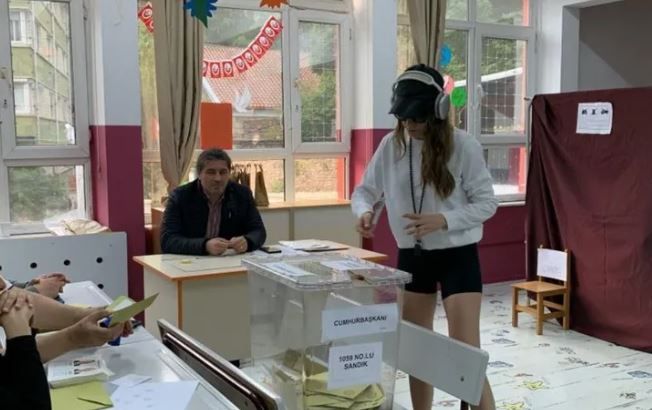 Sezen Aksu mührü elinde unuttu, Serenay Sarıkaya tarzıyla dikkat çekti 3