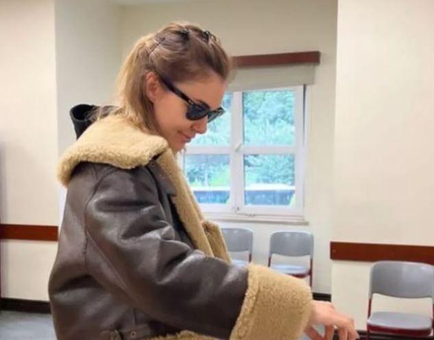 Sezen Aksu mührü elinde unuttu, Serenay Sarıkaya tarzıyla dikkat çekti 6