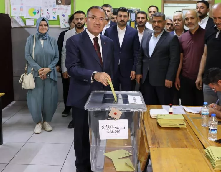 Türkiye seçimini yaptı! İşte liderlerin sandığında çıkan oy sonuçları... 12