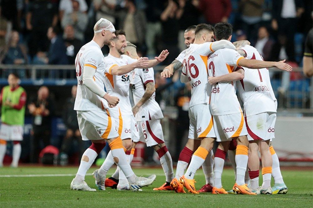 Galatasaray'da şampiyonluk kutlamasına "Fenerbahçe" ayarı! 4