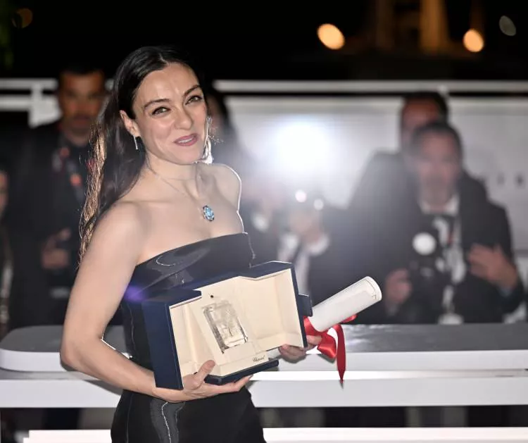 Merve Dizdar'a sanat camiasından büyük tepki! 1