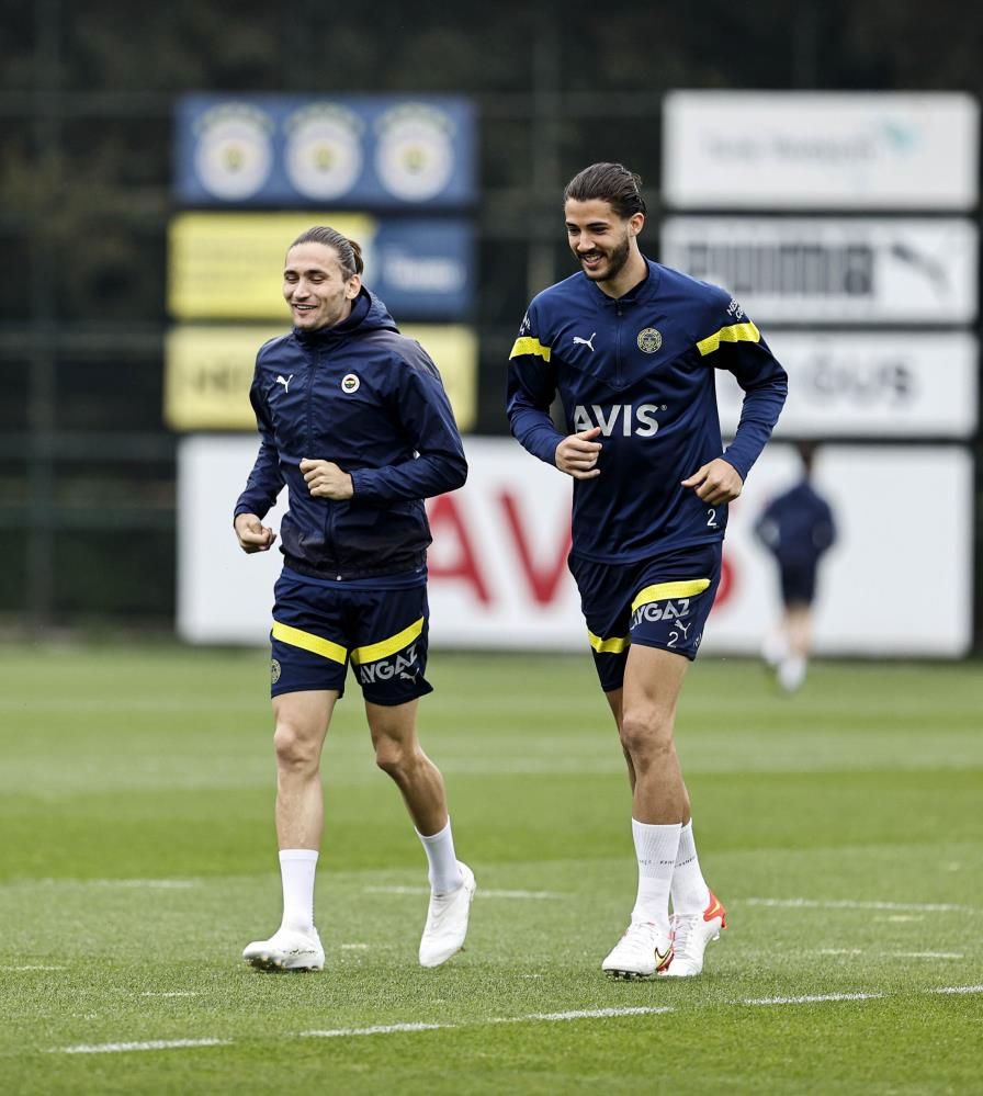Fenerbahçe'de sevindiren ayrılık! Sosyal medyadan açıklandı 5