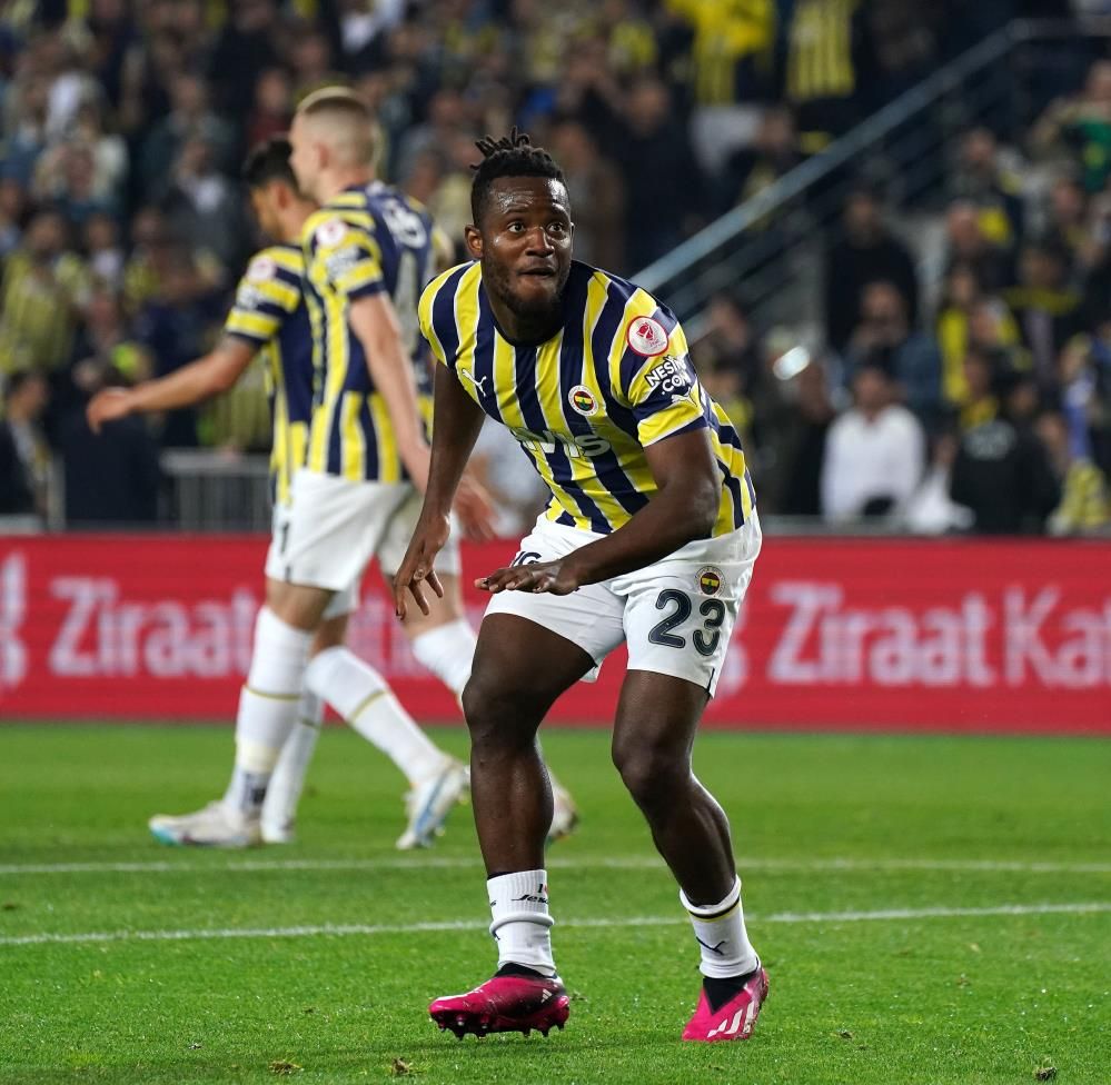 Fenerbahçe'de sevindiren ayrılık! Sosyal medyadan açıklandı 6