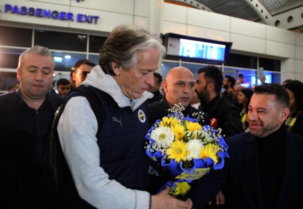 Ve bu gelişmeyi duyurdular! Jorge Jesus'a rekor teklif... 8