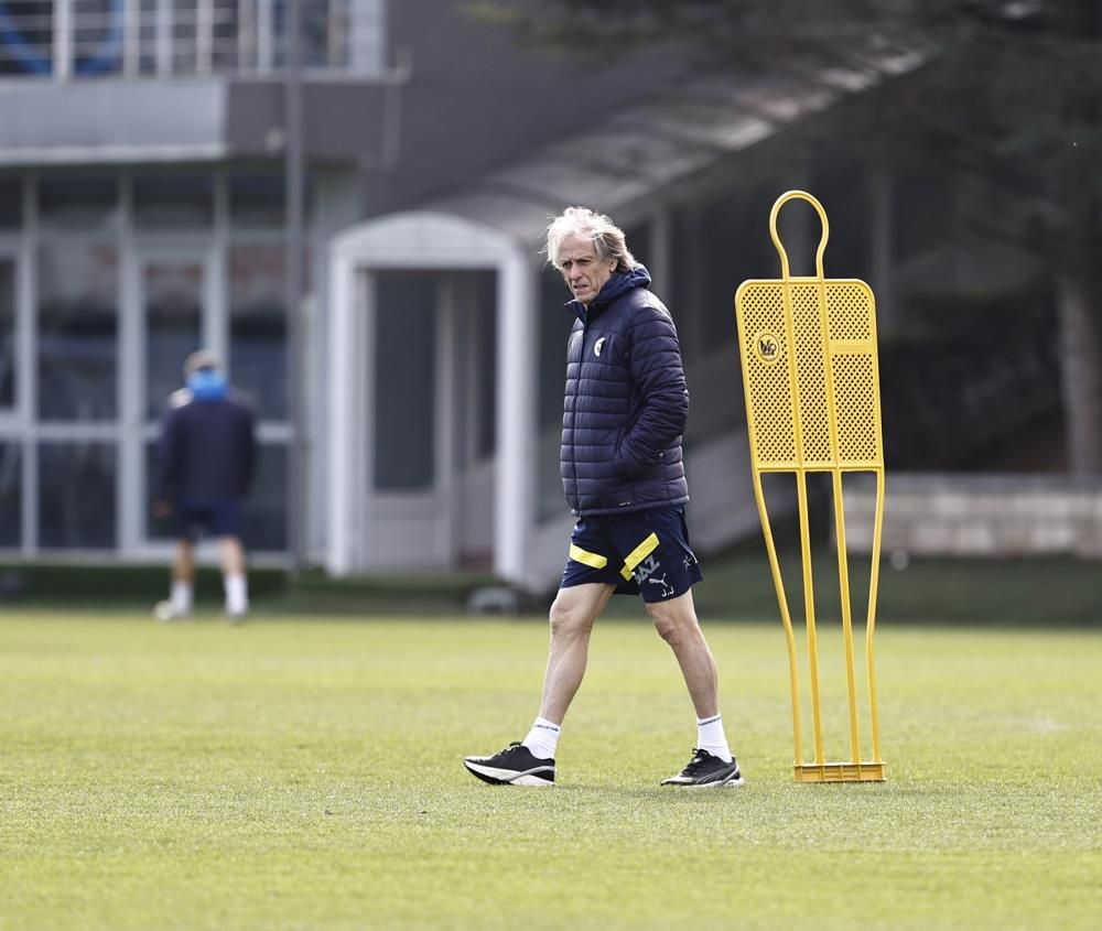 Ve bu gelişmeyi duyurdular! Jorge Jesus'a rekor teklif... 1