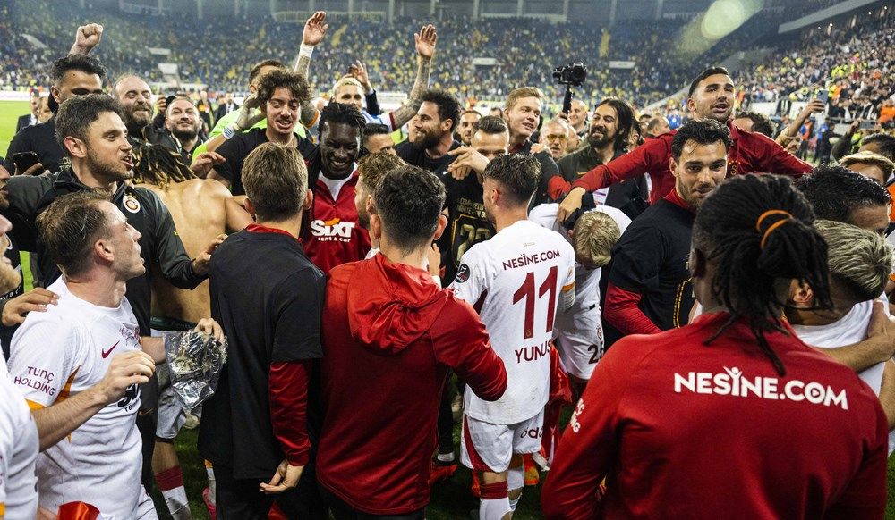 Ankara sarı-kırmızı! İşte Galatasaraylı futbolcuların şampiyonluk sevinci... 30