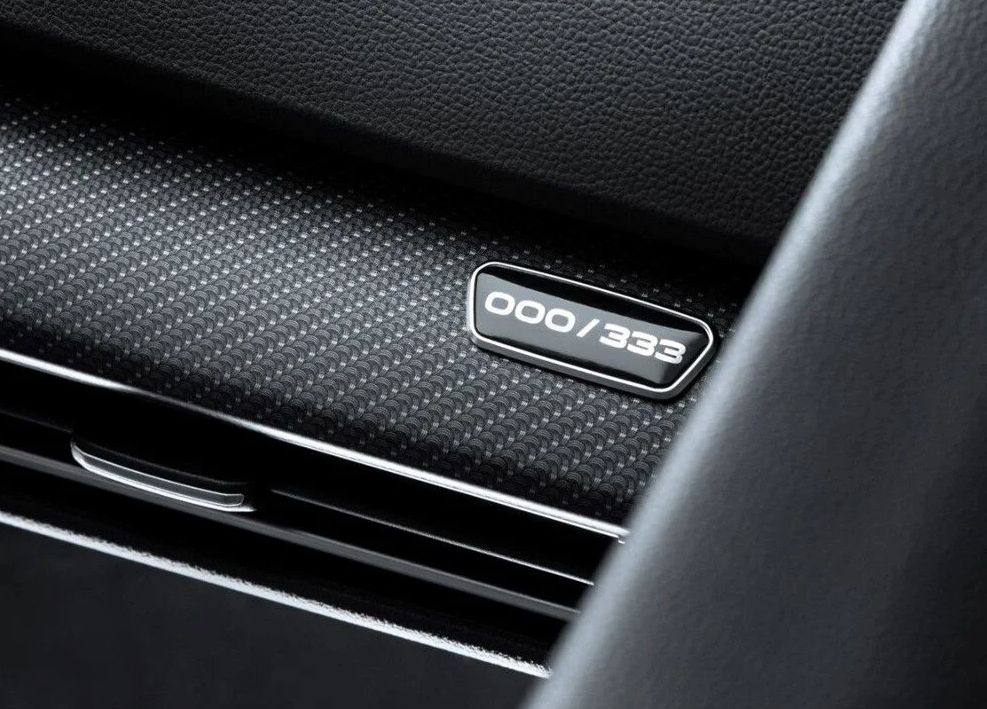 Volkswagen'dan sadece 333 adet üretilecek özel seri Golf R 4