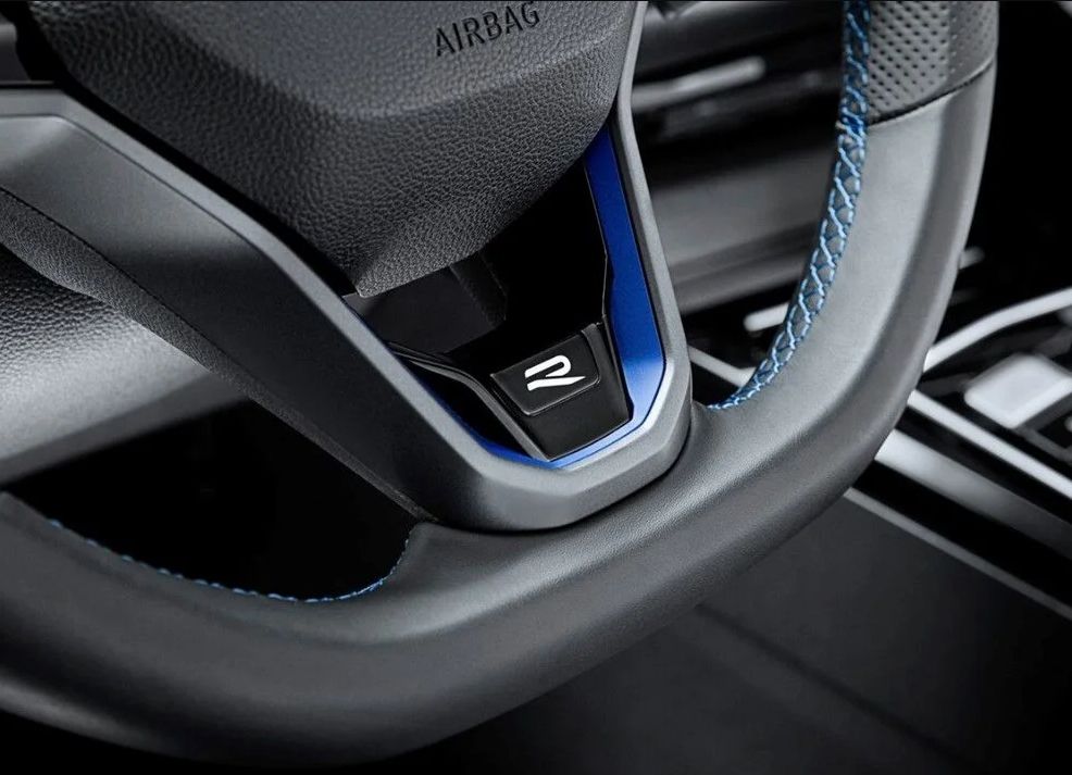 Volkswagen'dan sadece 333 adet üretilecek özel seri Golf R 7