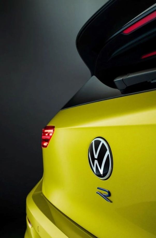 Volkswagen'dan sadece 333 adet üretilecek özel seri Golf R 9