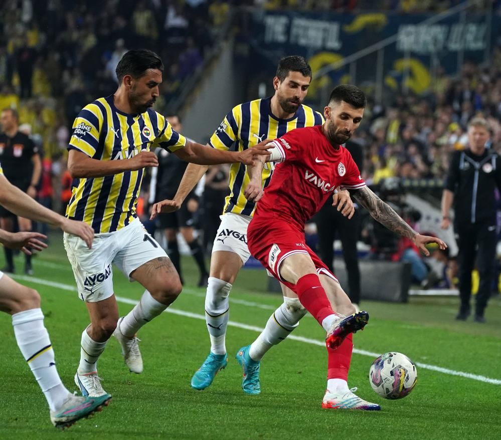 Ali Koç'u istifaya davet ettiler! Aziz Yıldırım gerçeği... 2