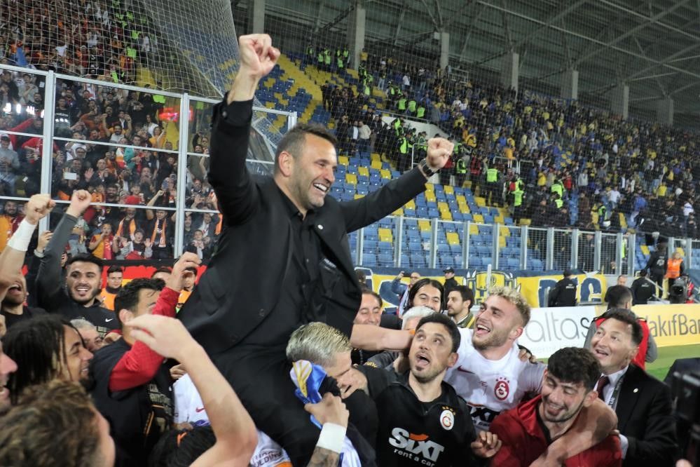 Şampiyon Galatasaray'da ilk transfer bombası! Yeni forvet geliyor... 1