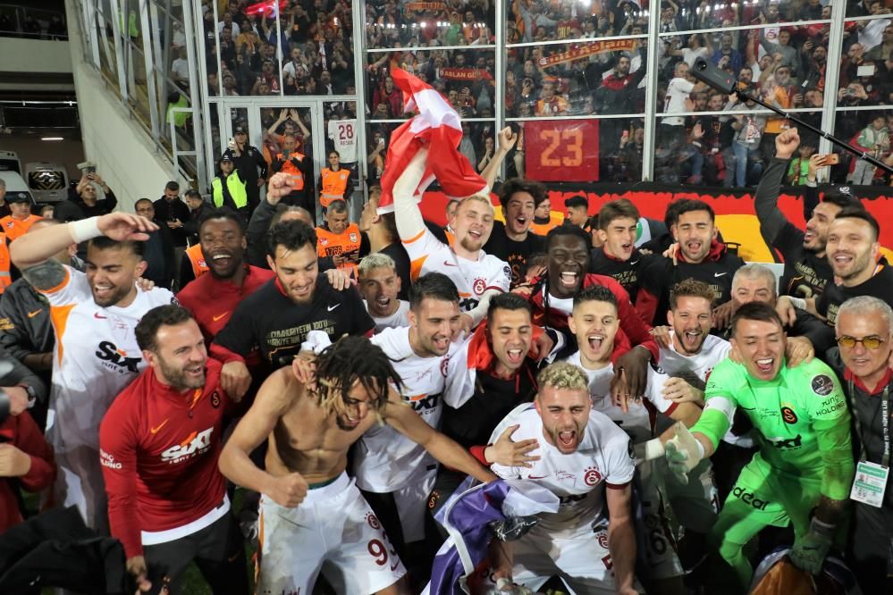 Şampiyon Galatasaray'da ilk transfer bombası! Yeni forvet geliyor... 3