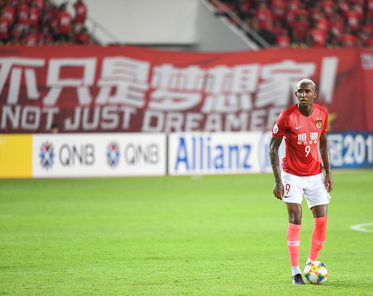 Ronaldo'yla kavga eden Talisca Süper Lig'e geri dönüyor! 9