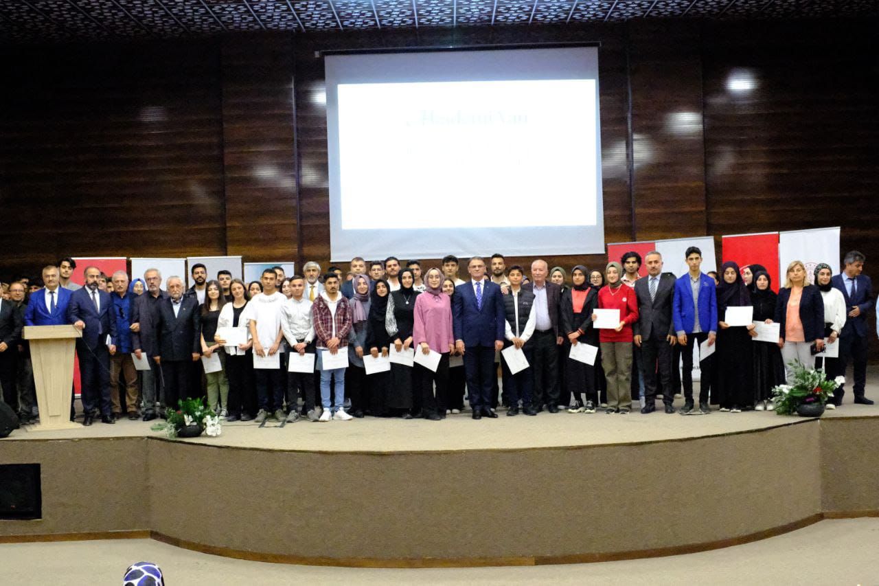 Akademi Van, 400 yetenekli gencin kalemine dokundu 2