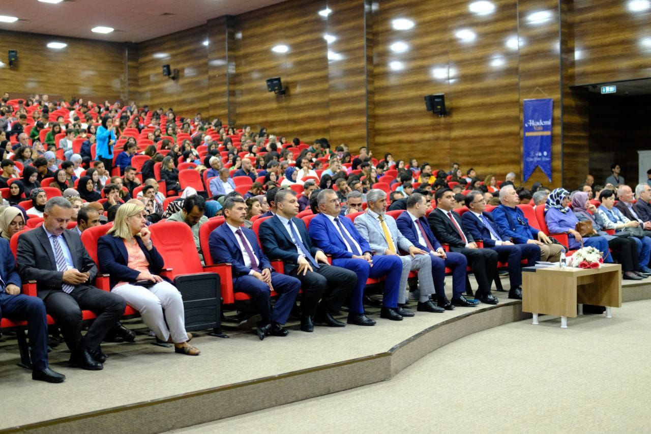 Akademi Van, 400 yetenekli gencin kalemine dokundu 5