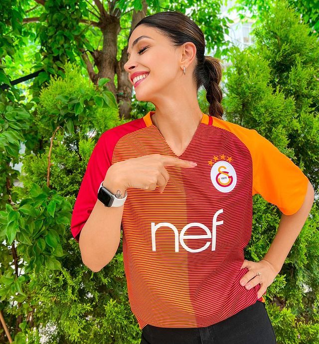 Galatasaraylı ünlülerin şampiyonluk coşkusu! Zaferi böyle kutladılar 3