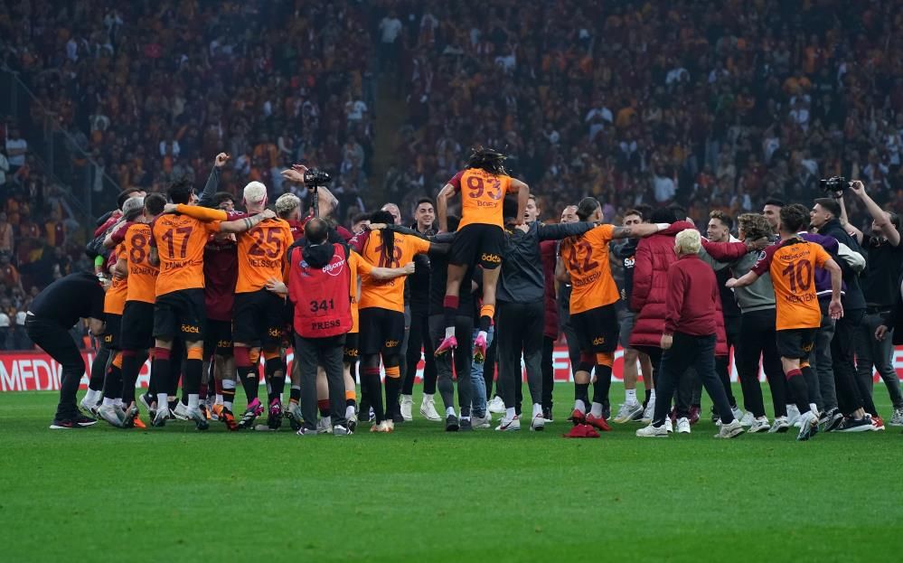 Flaş! Galatasaray'ın Şampiyonlar Ligi'ndeki rakipleri belli oldu 16