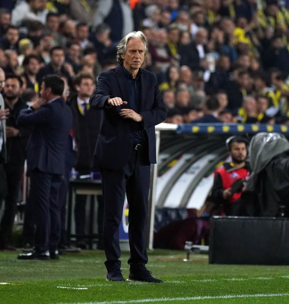 Fenerbahçe aradığı teknik direktörü Süper Lig'den buldu 3