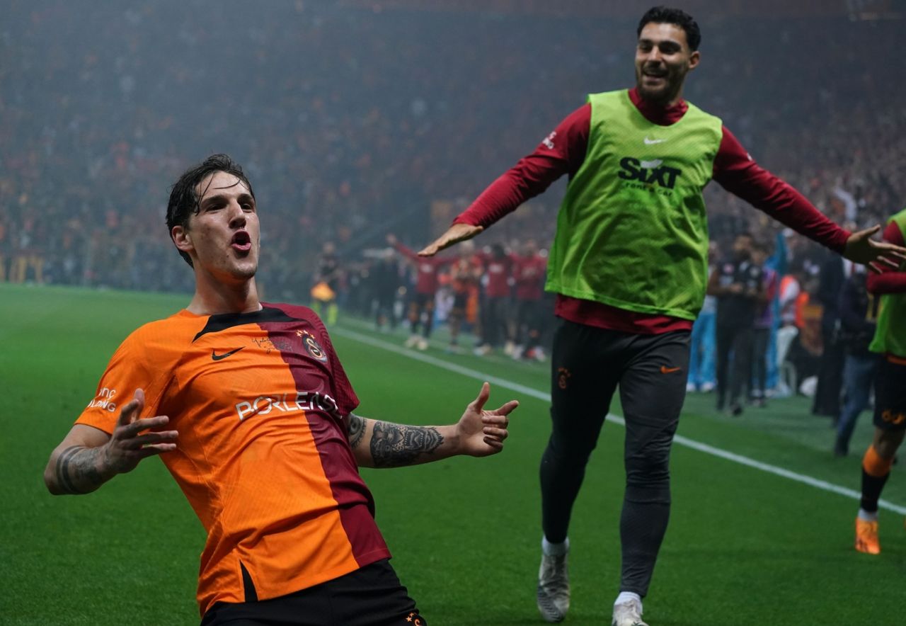 Galatasaray'da 5 isim takımdan ayrıldı! Transferde hareketli saatler 3