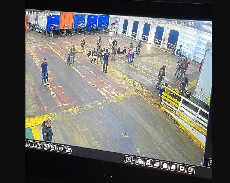 İtalya'dan Türk bayraklı gemiye 'kaçak' operasyonu: Yalova'dan Fransa'ya gidiyordu 1
