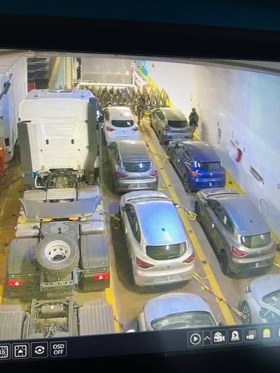 İtalya'dan Türk bayraklı gemiye 'kaçak' operasyonu: Yalova'dan Fransa'ya gidiyordu 5