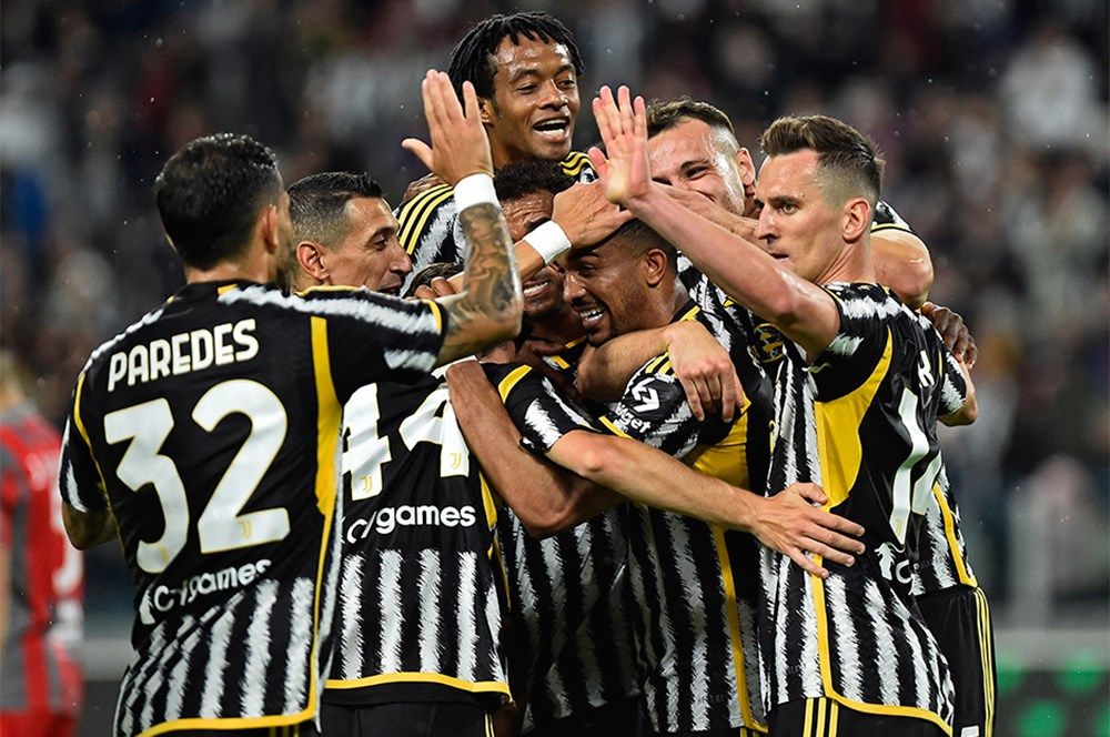 Dört büyüklerde listede! Onlar dünyanın en değerli futbol kulüpleri! İşte zirvenin sahibi... 11