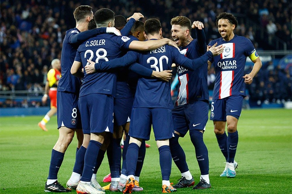 Dört büyüklerde listede! Onlar dünyanın en değerli futbol kulüpleri! İşte zirvenin sahibi... 16