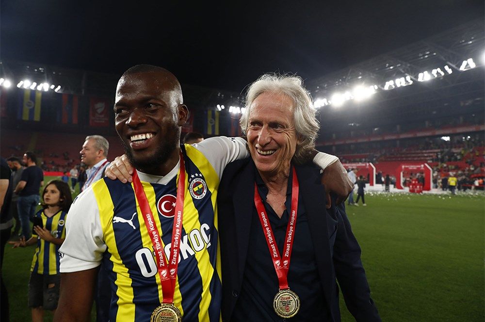 Son kez çubukluyu giydiler! Kupa sonrası Fenerbahçe'de 3 veda... 3