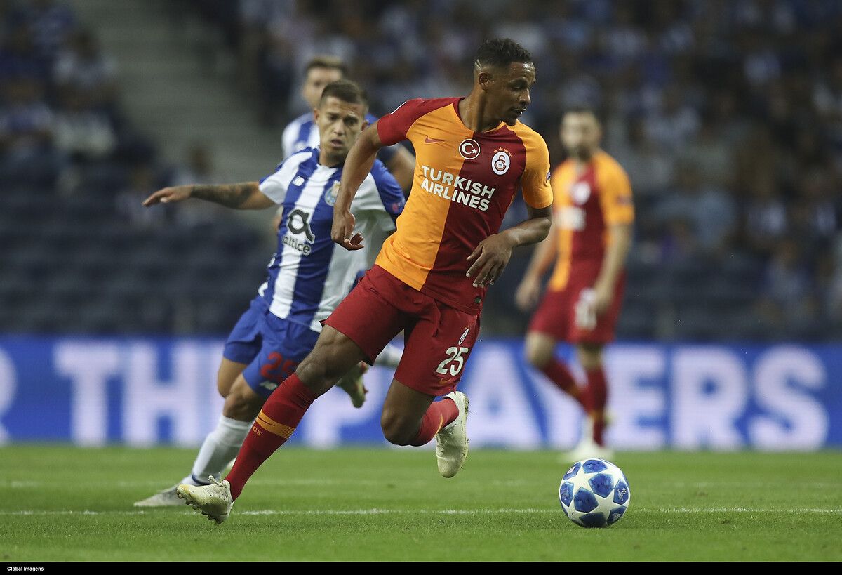 Galatasaray'ı şampiyon yapmıştı! Şimdi Fenerbahçe'ye imza atıyor 22