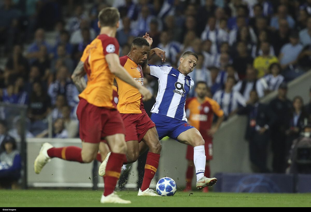 Galatasaray'ı şampiyon yapmıştı! Şimdi Fenerbahçe'ye imza atıyor 23