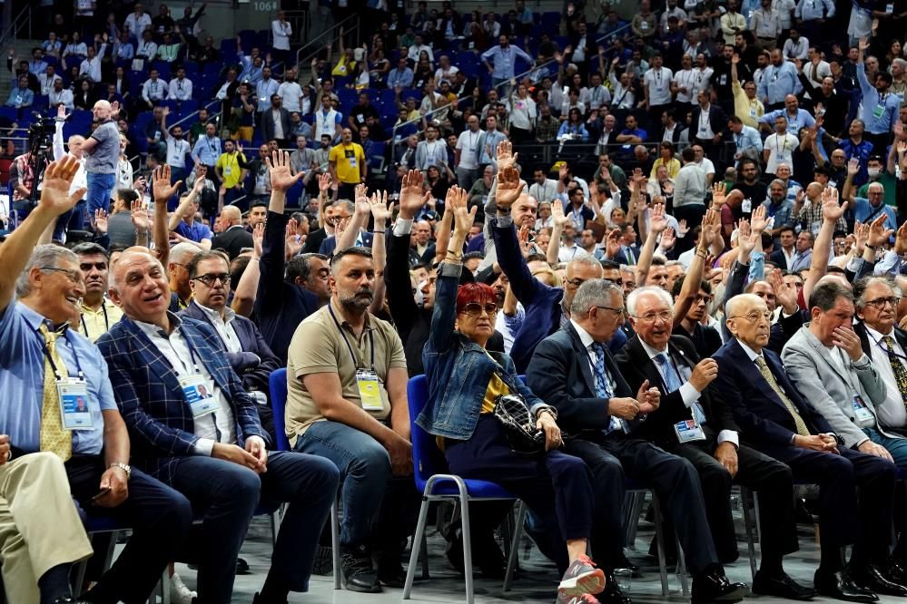 İşte Fenerbahçe'nin yeni hocası! Geri dönüyor... 2