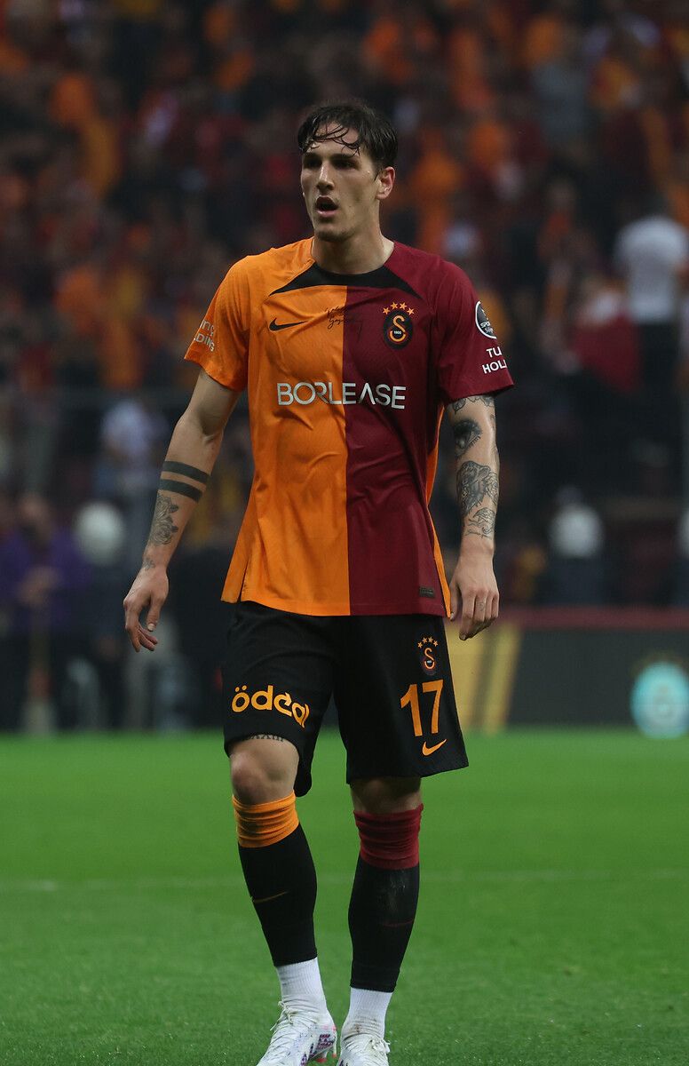 Galatasaraylı yıldız yuvadan uçuyor! Bonservis bedeli... 14