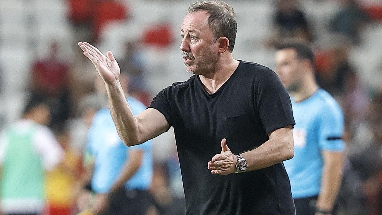 Sergen Yalçın herkesi şaşırttı: İmzayı attı! İşte yeni takımı 1