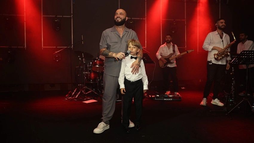 Elif ve Semih İğde çiftinin küçük oğulları Edis için görkemli sünnet töreni! 1