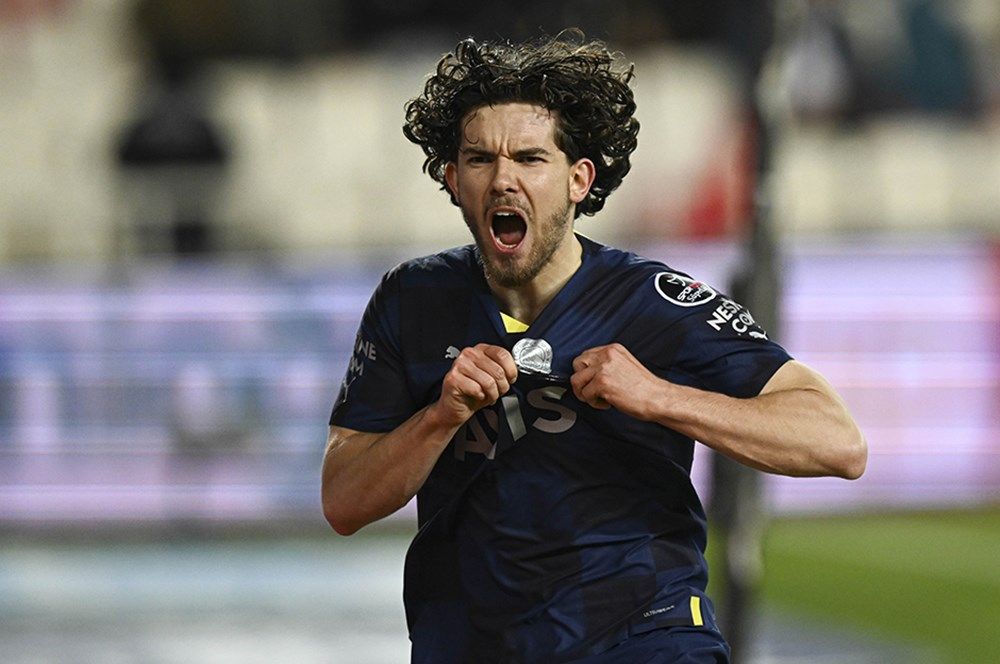 Fenerbahçe'de yeni sezonun yol haritası belli oluyor! 4