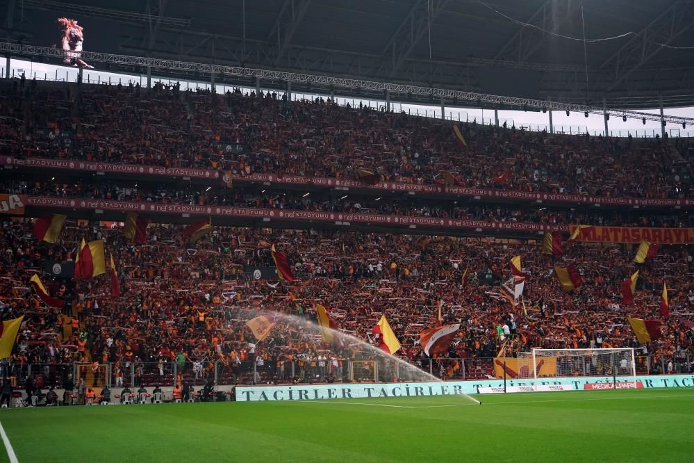 Cimbom Icardi'nin yerine eski Fenerbahçeli yıldızı transfer ediyor 10