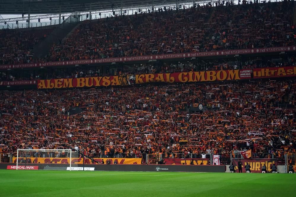 Cimbom Icardi'nin yerine eski Fenerbahçeli yıldızı transfer ediyor 11
