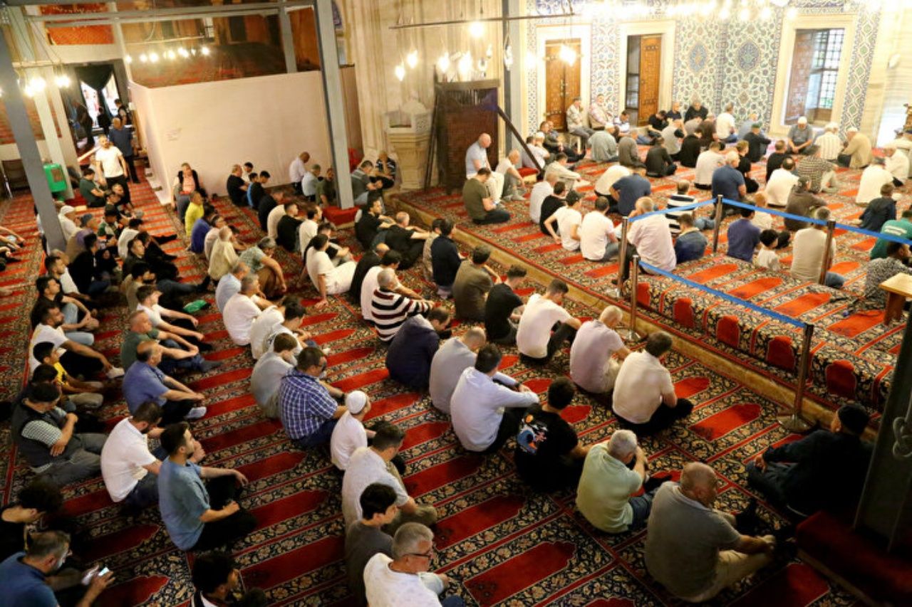 Yurt genelinde bayram namazı: Camiler doldu taştı 11