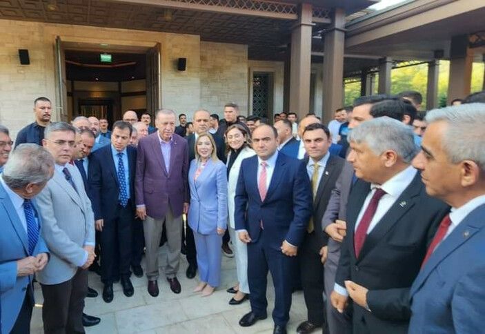 Cumhurbaşkanı Erdoğan bayram namazını Marmaris'te kıldı! Partililer ve vatandaşlarla bayramlaştı... 4