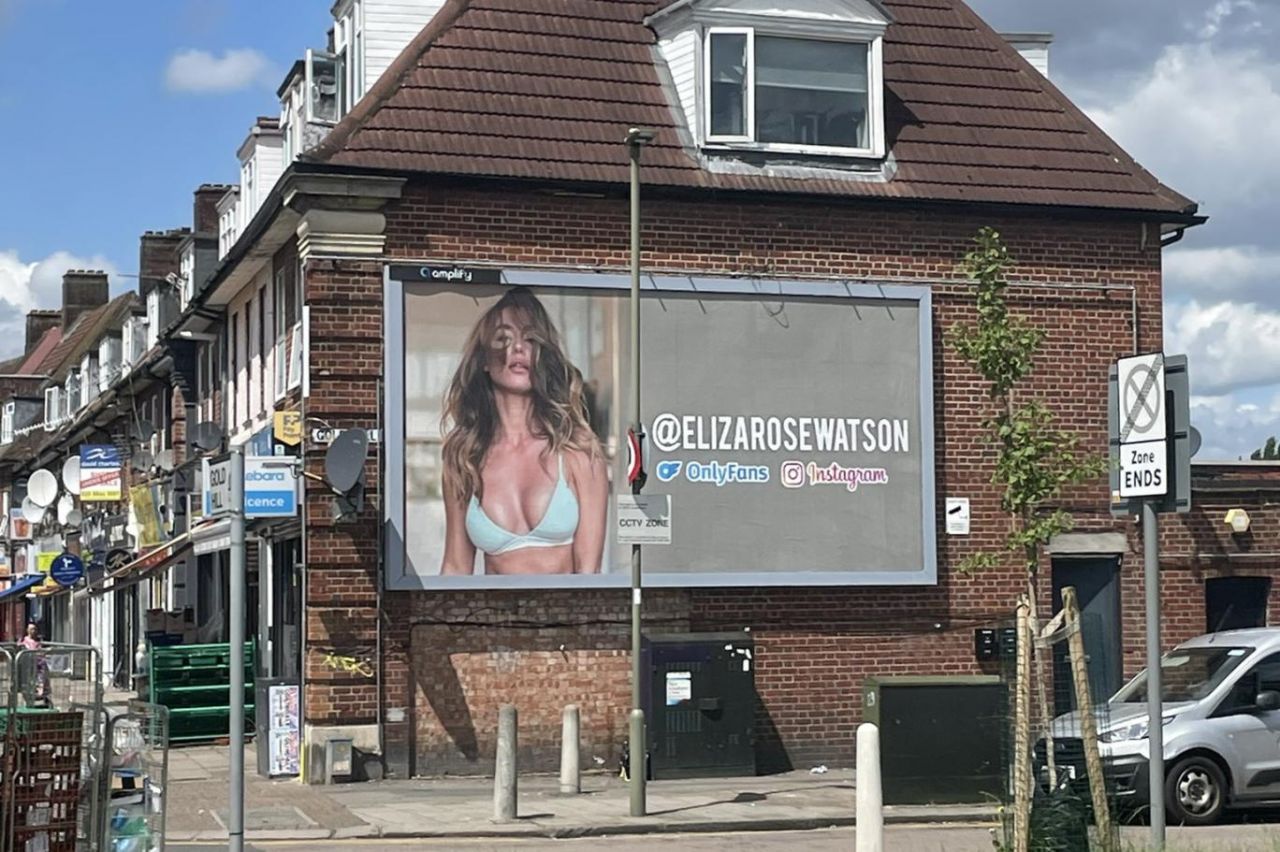 OnlyFans modeli billboardlara reklam verdi ortalık karıştı: Tepki yağıyor 5