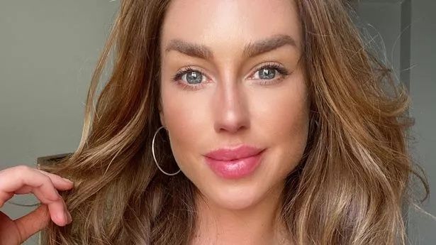OnlyFans modeli billboardlara reklam verdi ortalık karıştı: Tepki yağıyor 6