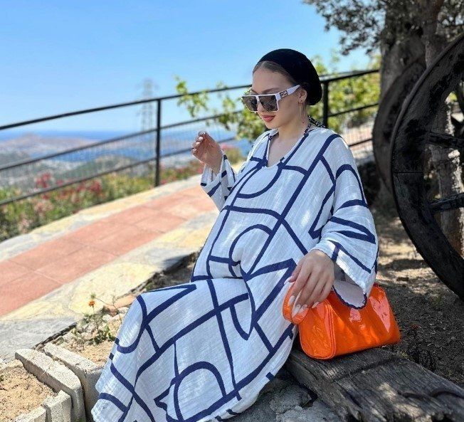 Başörtüsüyle uygunsuz görüntüler çeken Esra Rabia Ünal'ın fuhuştan yakalandığı ortaya çıktı 2