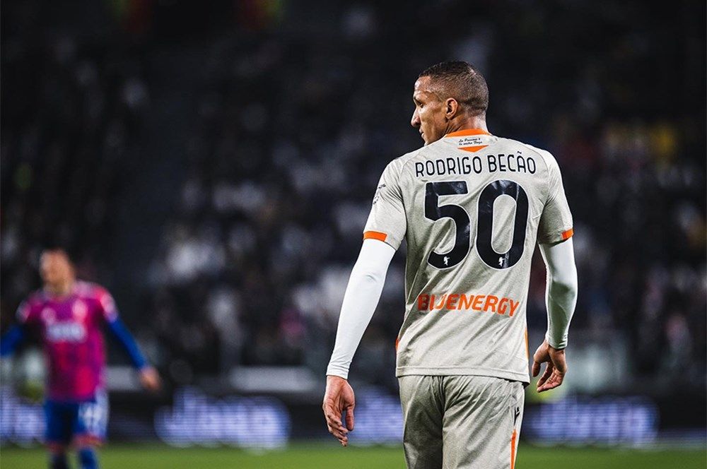 Fenerbahçe'ye kötü haber! Yıldız ismin transferi çıkmaza girdi... 7