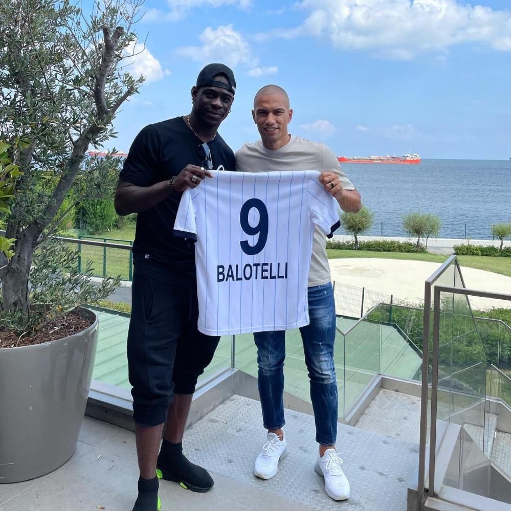 Süper Lig devinden yılın bombası! Balotelli geri dönüyor... 14