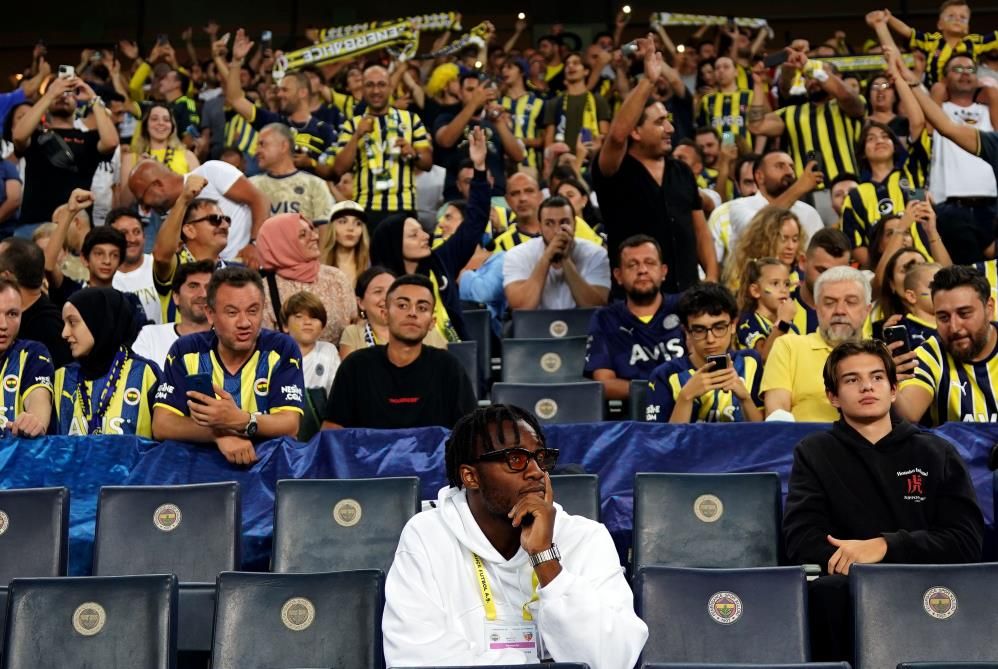 Fenerbahçe'den flaş karar! Batshuayi'nin bonservisi belli oldu 14